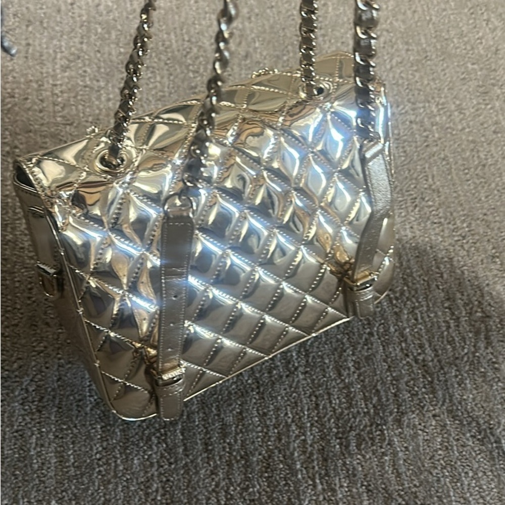 C c Metallic Quilted Purse - Picture 4 of 4